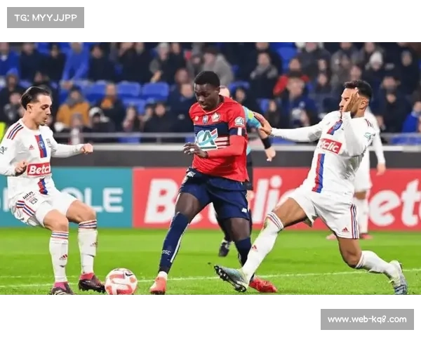 克雷莫纳vs佛罗伦萨赛后，紫百合客场带走三分