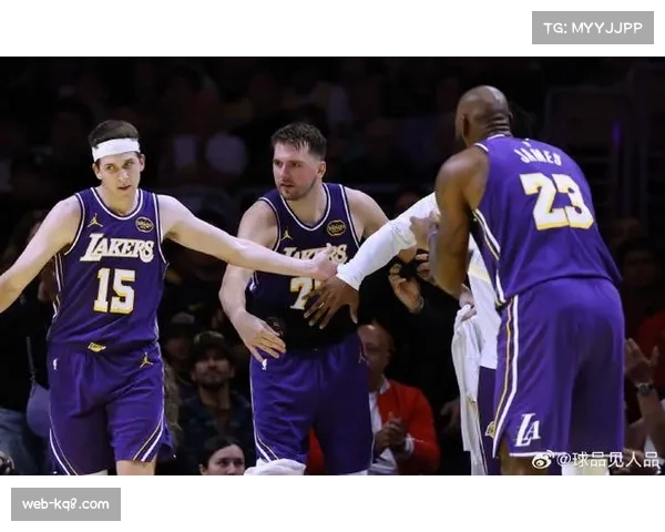 东契奇连续第七场砍下30+三双,独行侠主场大胜国王 东契奇连续第七场砍下30+三双,独行侠主场大胜国王